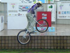 �p������