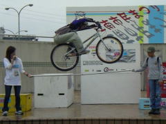 �p�������Ńo�[�W�����v