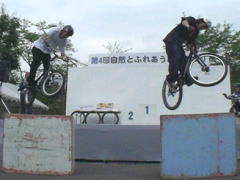 �����҂�����H