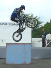 �摜�͒n���ł����c