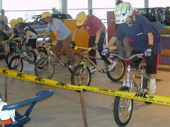 ���F�̒ʊw�w�����b�g���ǂ������o���Ă܂�