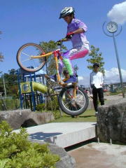 ���A������Ɣw�i���X���Ă܂��ˁc