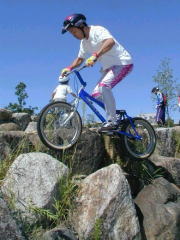 �Q�O�C���`�ɏ�鉪�c����