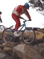 �r��������������������