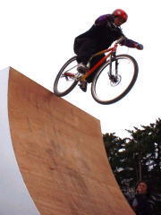 KATAYAMA�t���[���̔��ۑI��