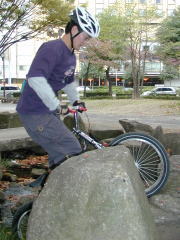 �y�ʉ��ɖڊo�߁c