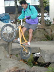 ���΂炭���Ȃ������Ƀ��^���ɏ�肭�c