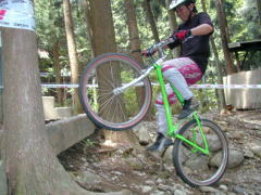 ���̃X�e�A�͏��������ɂ����A���ɓ�������ł��B