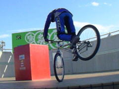 �W���b�N�i�C�t�^�[��