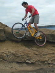 �����̔�э~��͋��������ł��c