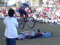 ���v�ƌ����Ă��A���̉��ɂ͐�΂ɐQ�����Ȃ��ł��c