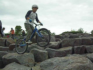 ���q����ƂQ�l�ŃG���g���[�@�����̃_�j�G���A�J�b�R�悩�����I�@���q����̉摜������܂���c�@�S�����l�c