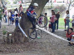 SPEED RACE�T�|�[�g���C�_�[