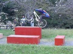 ��̍����͂W�Ocm�ʂł�