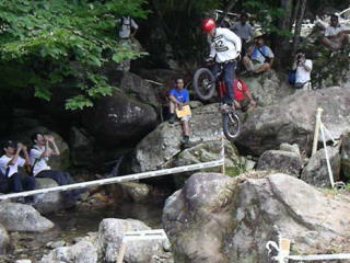 �{���[���I��