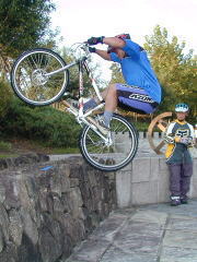 �s���A��̉^�]�A����J�l�ł���