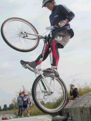 ���A�����؂�Ă�c