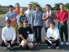 �摜�ɂ͎��Ƃp�j���񂪋��܂����