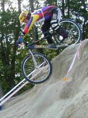 �u�����`��`�v�Ƌ������������Ȃ���g���C���Ă܂���