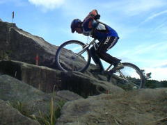 �����₦�₦�Ɋ撣���Ă܂���