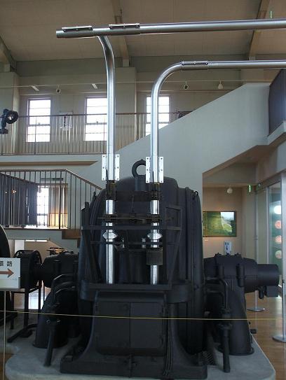 高周波発電機側面