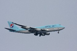 B747