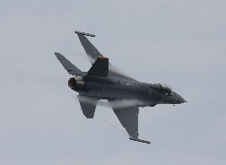 F16