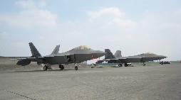 F22