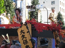 赤門前