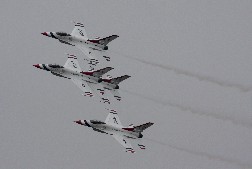サンダーバーズ