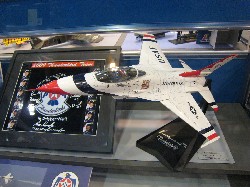 F16