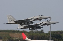 F15