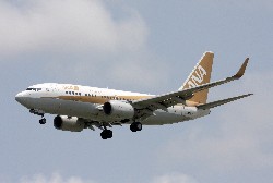 B737