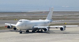 B747