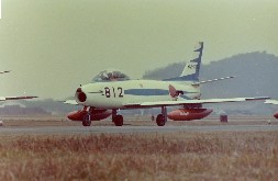 F86ブルー