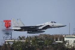 F15