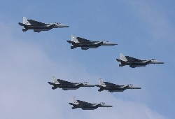 F15