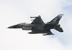 F16