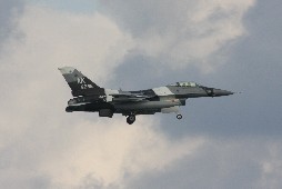 F16