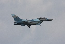 F16