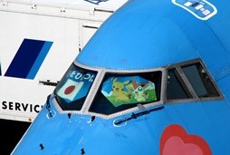 B747