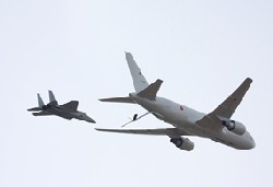 KC767_F15