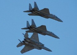 F15
