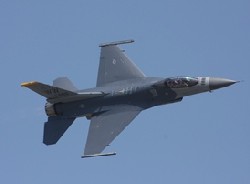 F16