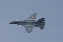 F2