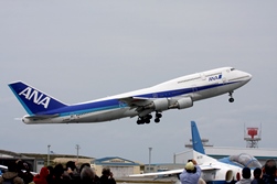 B747