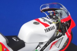 YZR500