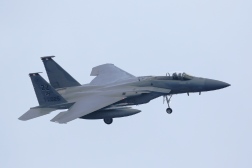 F15