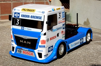 RACING TRUCK