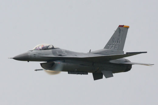 F16